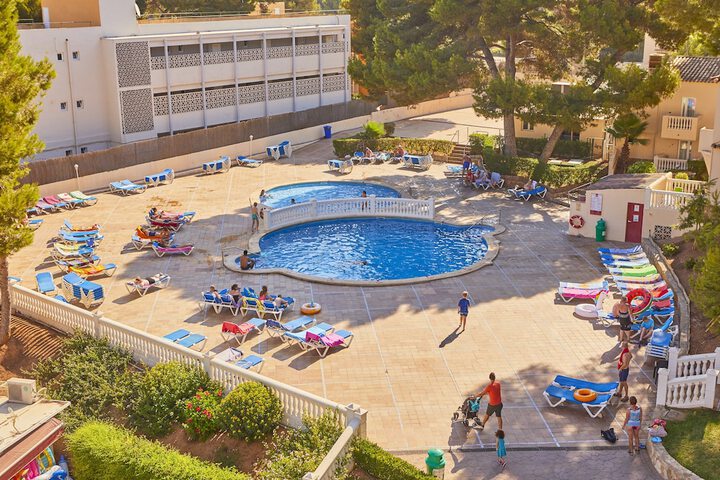 Pool Hotel