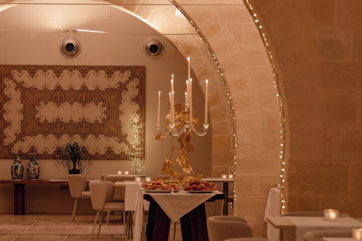 Ballroom/Hall 133 of 144