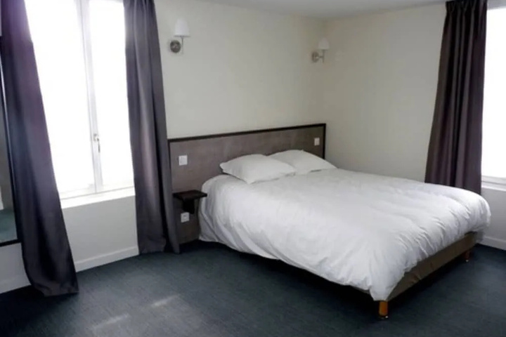 Room 4 of 14