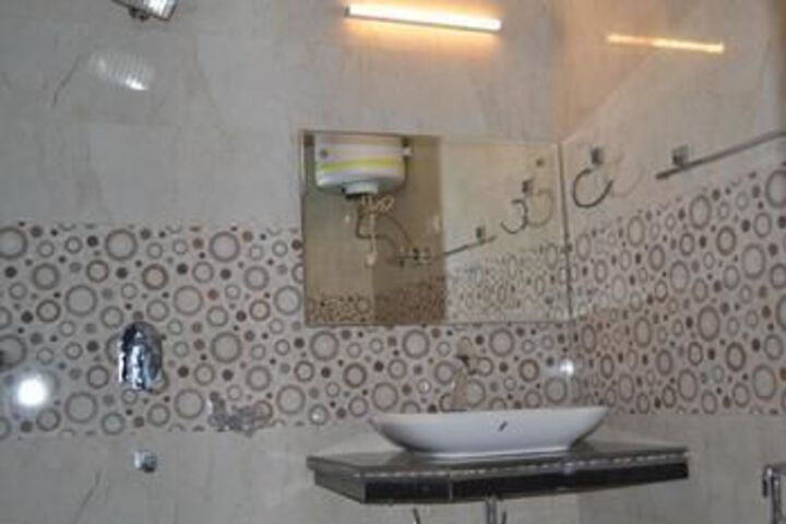 Room 2 of 11