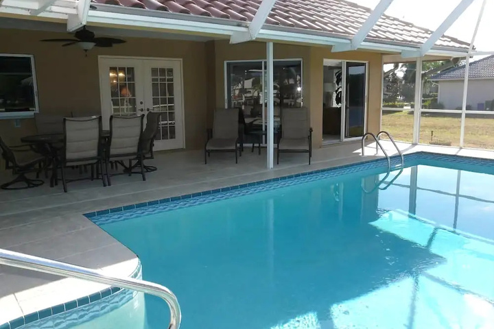 Pool 15 of 24