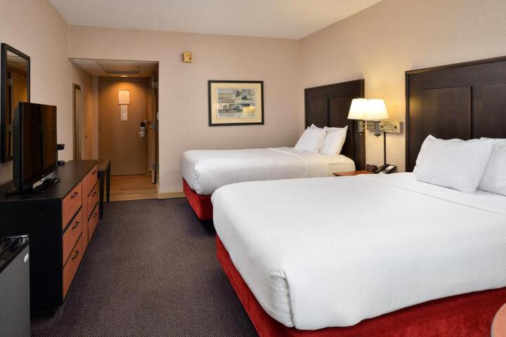 2 Queen Beds (5 of 5)