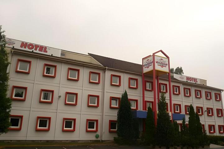 Photo 8