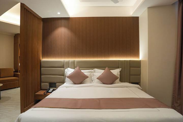 Room 44 of 83