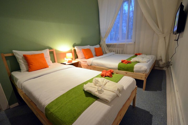Room 4 of 27