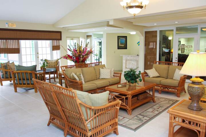 Guest Lobby