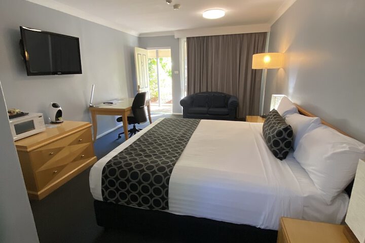 Room 11 of 31