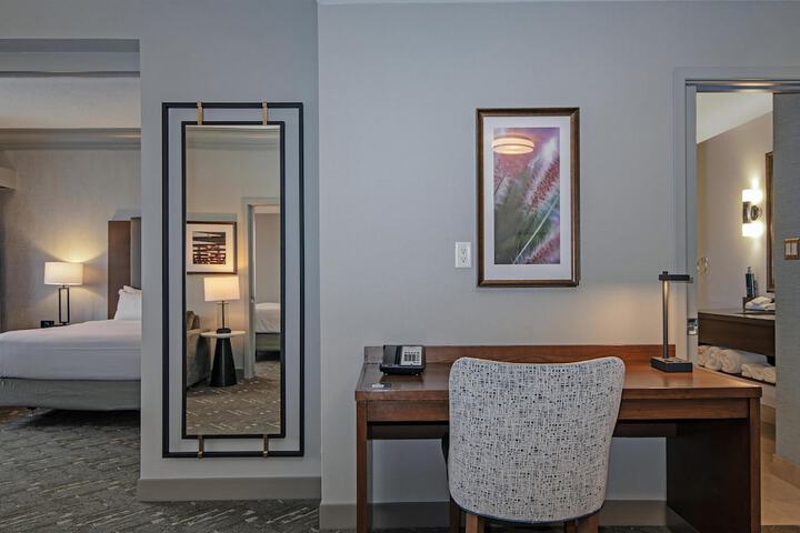 Room 14 of 102