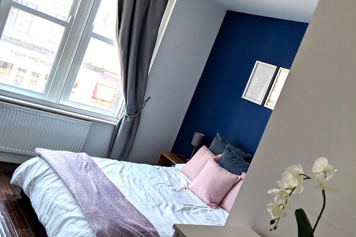 Room 3 of 42