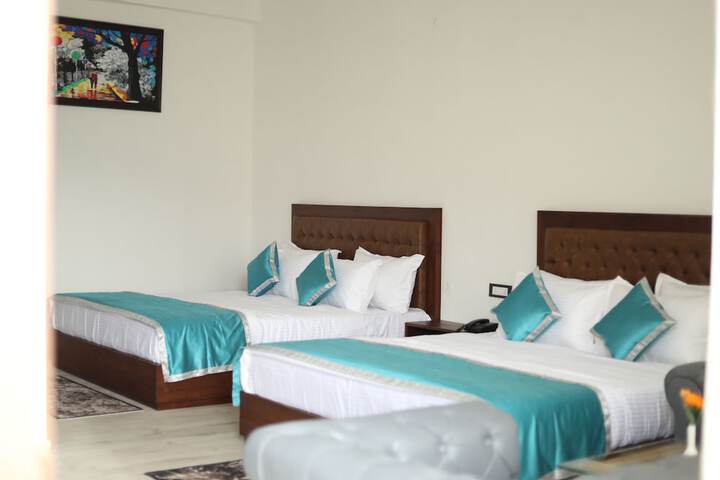Room 3 of 21