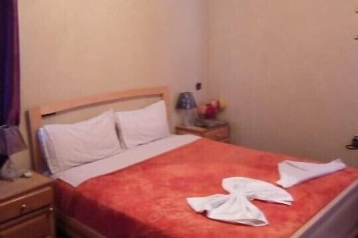 Room 4 of 24