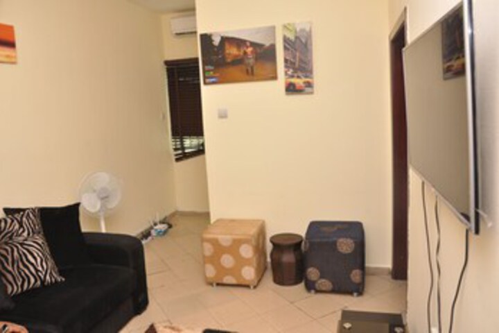 Room 12 of 28