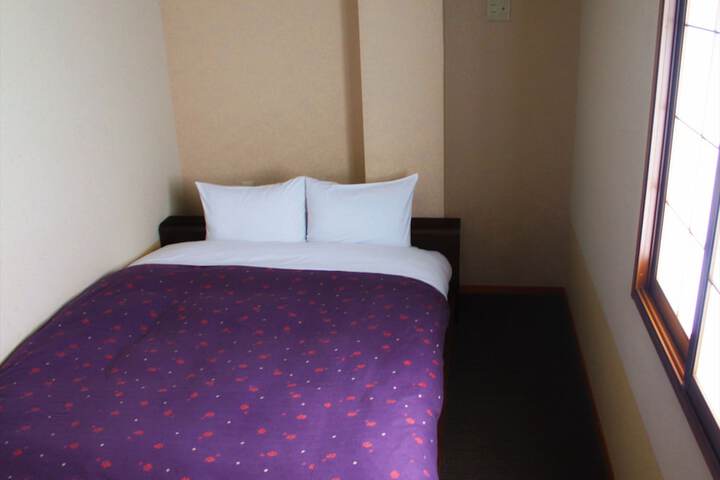 Room 27 of 59