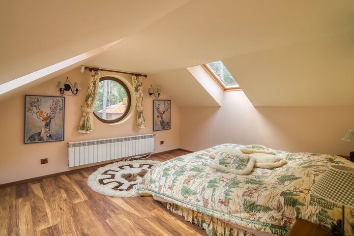 Room 4 of 47