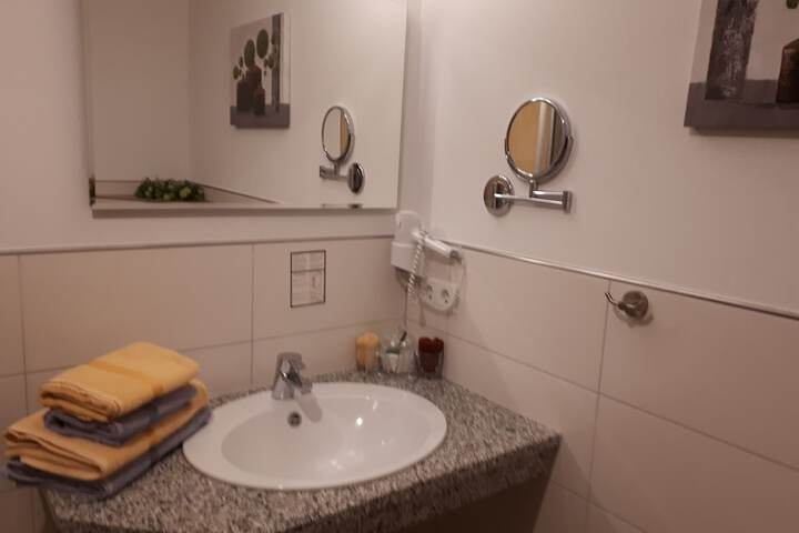 Room 35 of 64