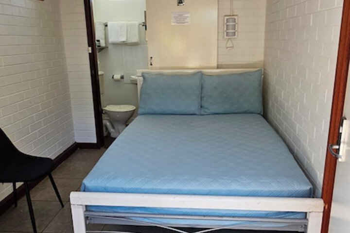Room 13 of 48