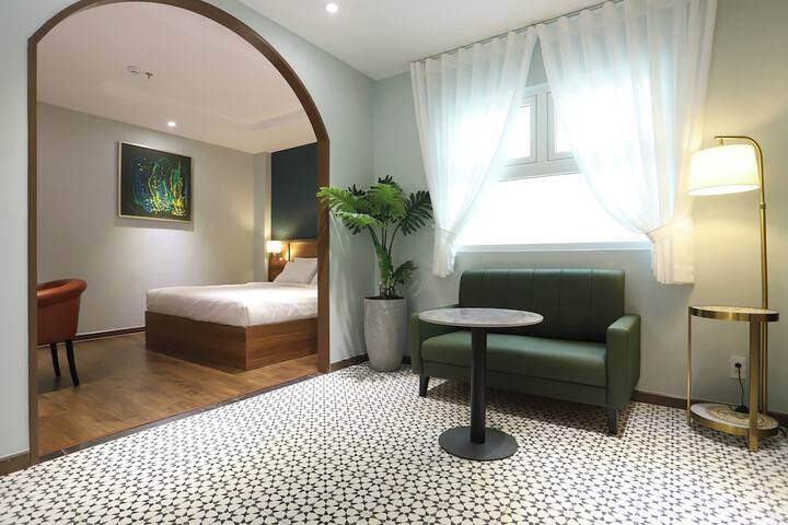Room 18 of 45