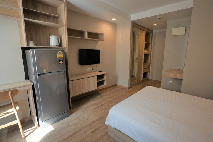 Room 15 of 94