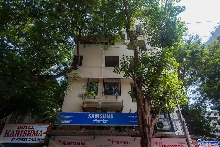 OYO 22055 DADAR RESIDENCY