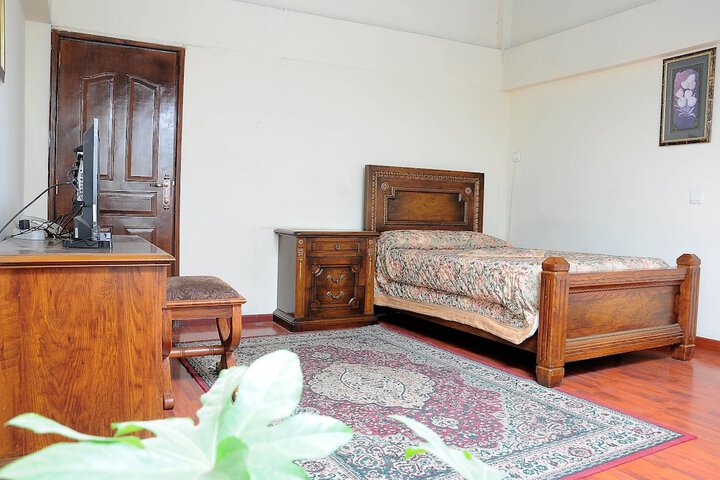 Room 15 of 34
