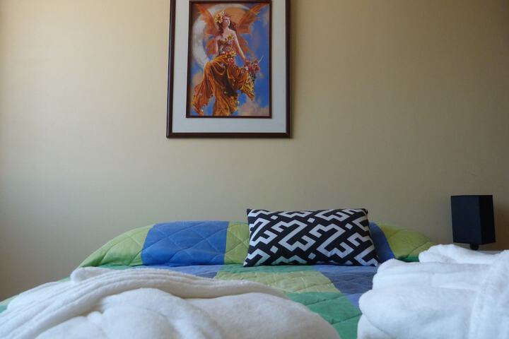 Room 32 of 61
