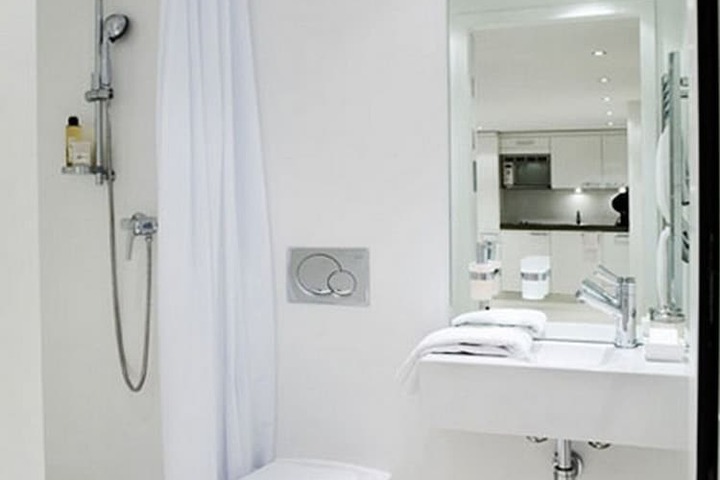 Clean Restrooms