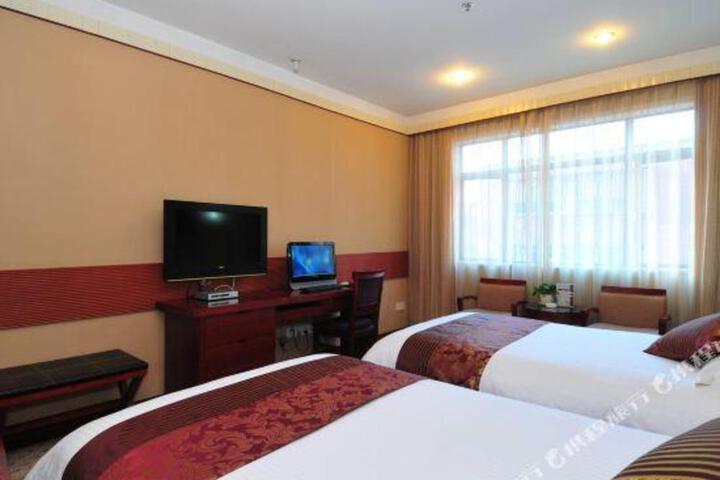 Huajing Dasha Hotel