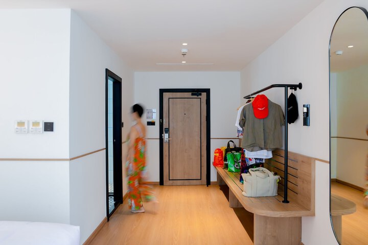 Room 79 of 180