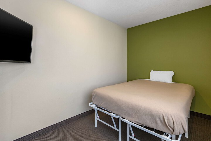 1 King Bed (21 of 50)