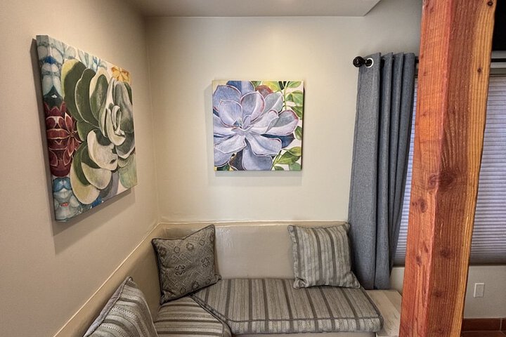 Room 42 of 285