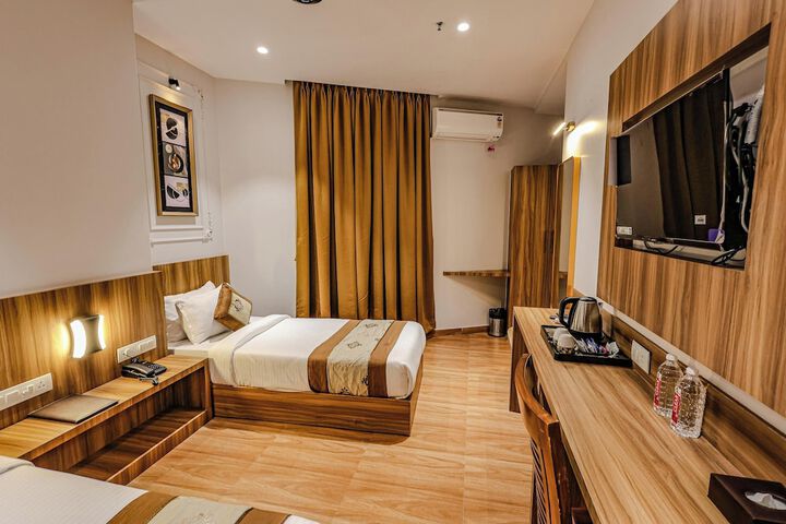 Room 42 of 156