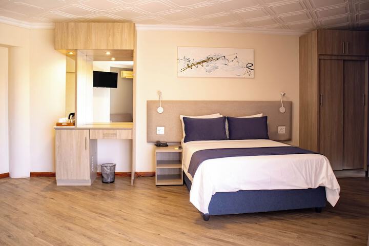 Room 6 of 21