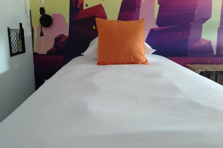Room 17 of 29