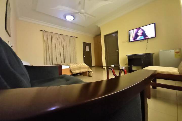 Room 8 of 27