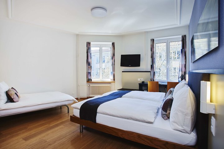 Room 41 of 64