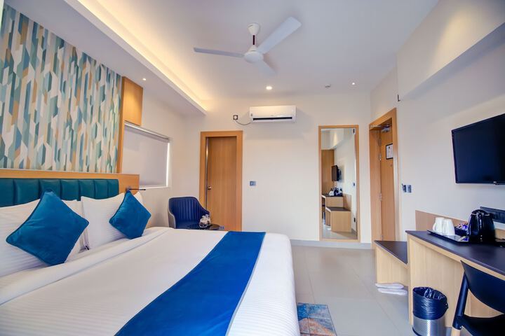 Room 12 of 51