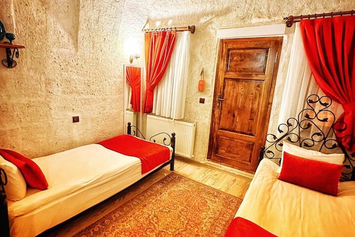 Room 28 of 108