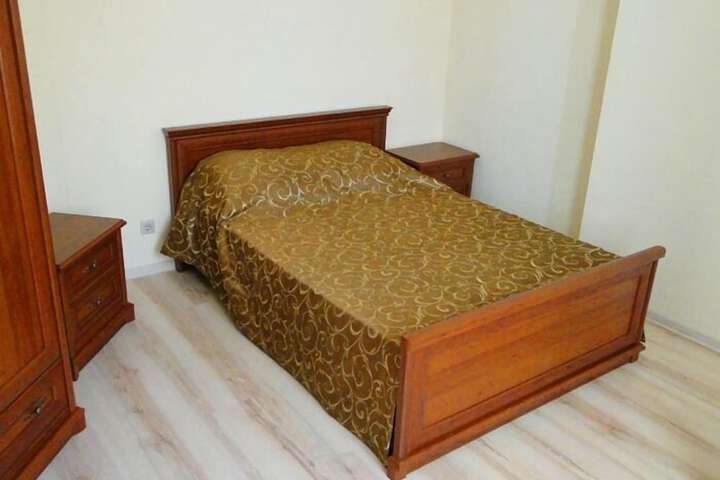 Room 2 of 26