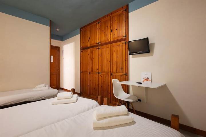 Room 28 of 112