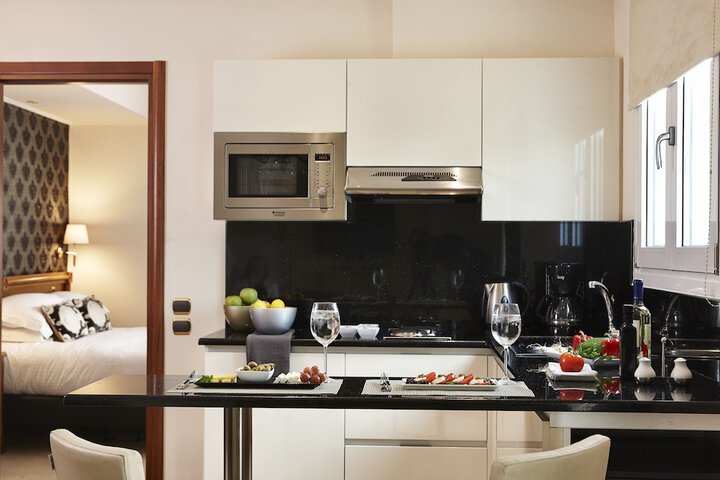 Private kitchenette