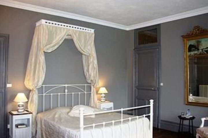 Room 26 of 37