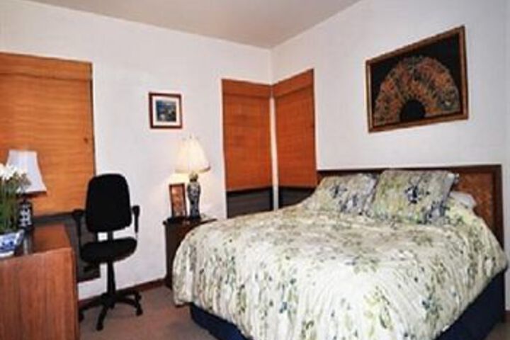 Room 35 of 61