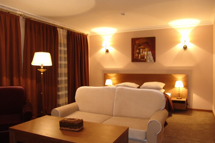 Room 6 of 41