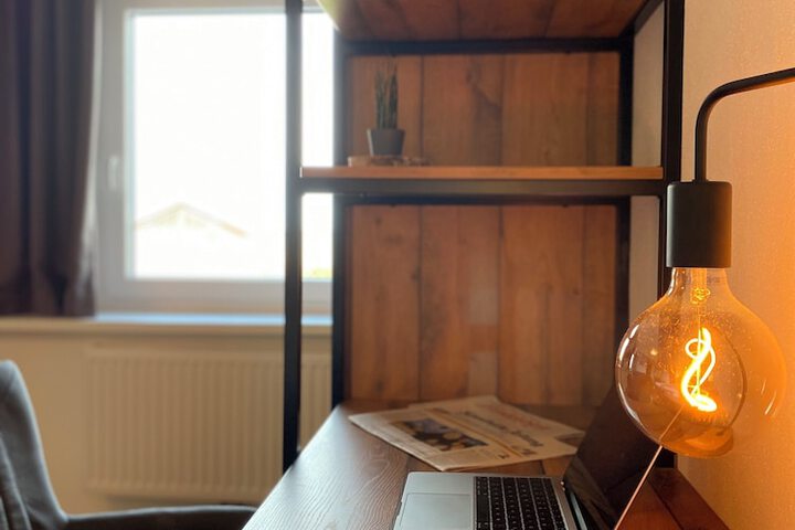 Room 5 of 27