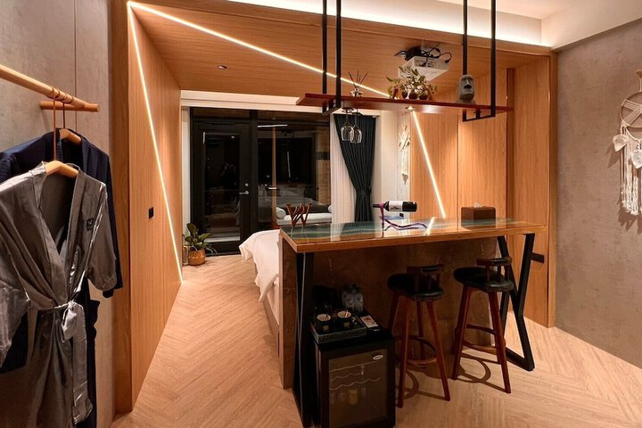Room 71 of 147