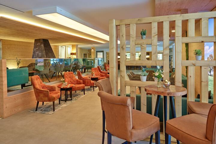 Hotel 2 of 75