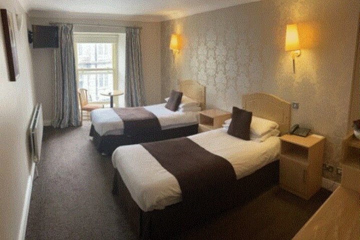 Room 7 of 38