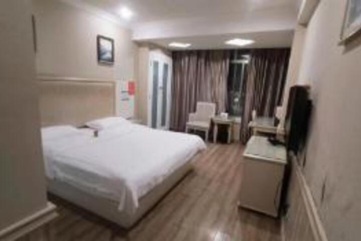 Room 3 of 5