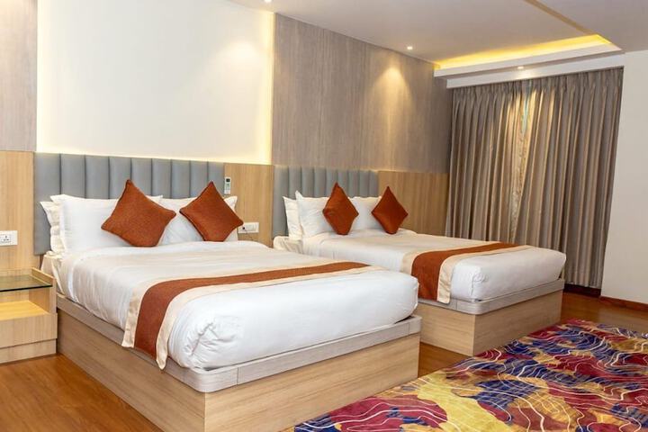 Room 3 of 8