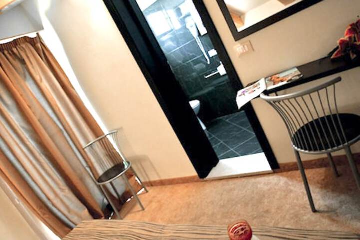Room 13 of 53